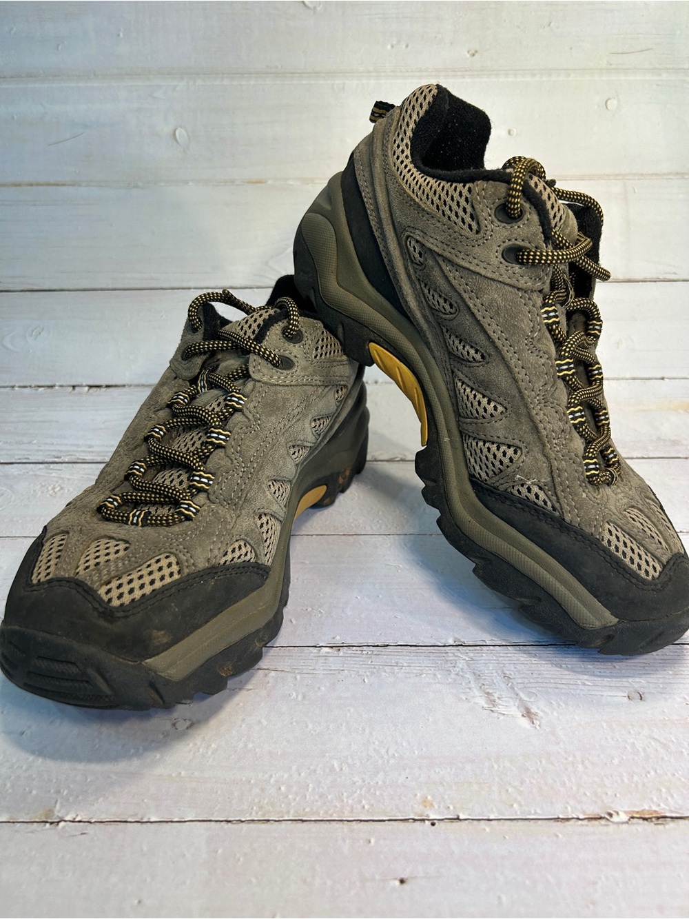 Merrell Women's Size 8 Mesa Ventilator Walnut Performance Hiking Trail Shoes